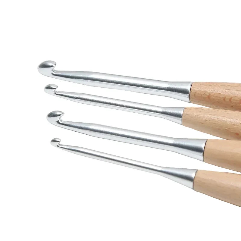 Maschly 13-teiliges Häkelnadel-Set aus Holz – Größen 3 bis 12 mm, polierter Griff