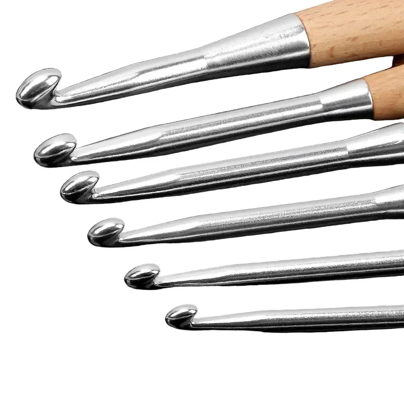 Maschly 13-teiliges Häkelnadel-Set aus Holz – Größen 3 bis 12 mm, polierter Griff