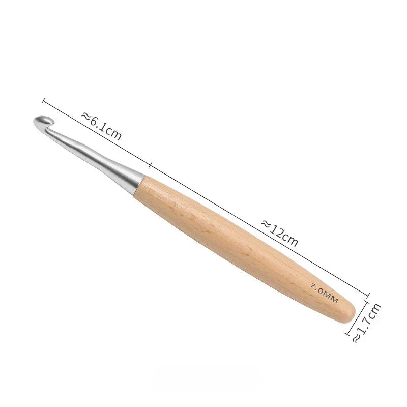 Maschly 13-teiliges Häkelnadel-Set aus Holz – Größen 3 bis 12 mm, polierter Griff