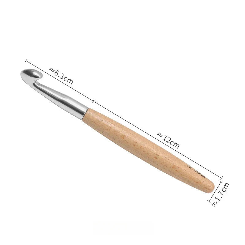 Maschly 13-teiliges Häkelnadel-Set aus Holz – Größen 3 bis 12 mm, polierter Griff